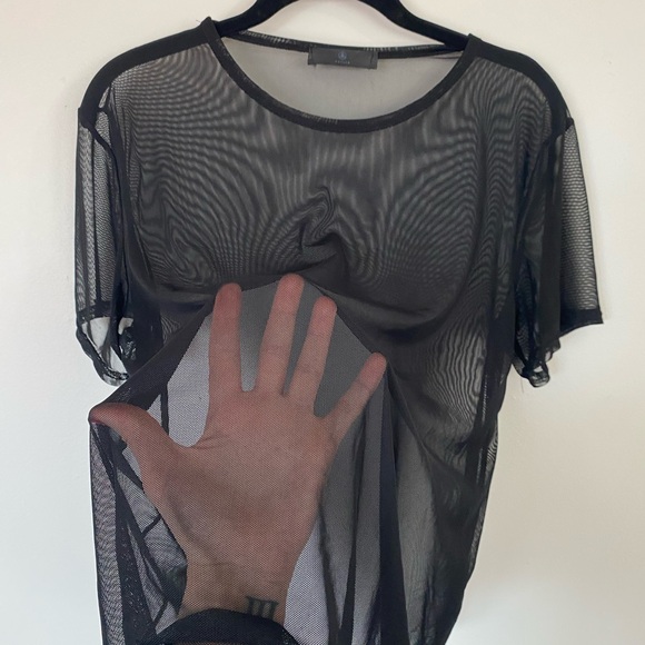 Mesh Black Top - Picture 2 of 4